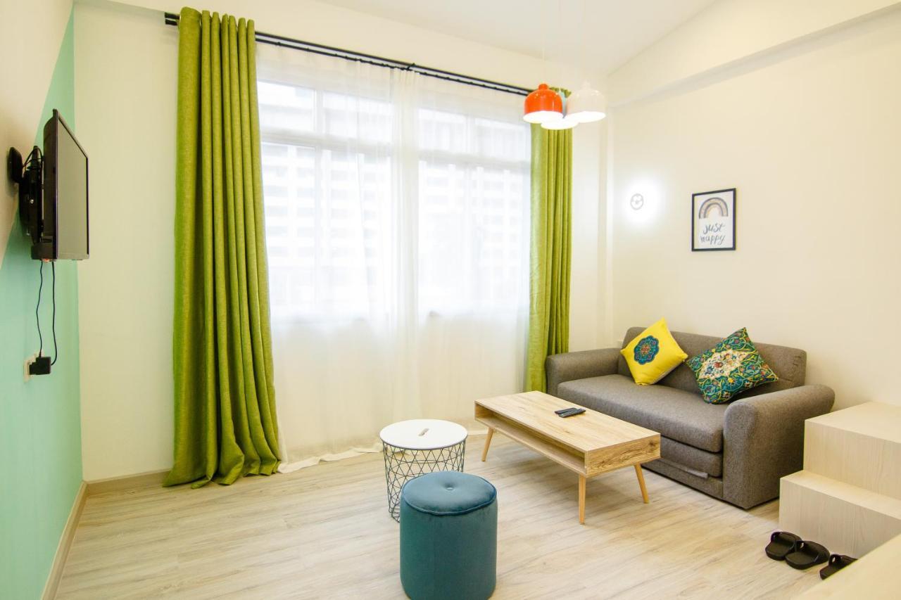 Folk Poshtel Asok Bangkok Exterior foto