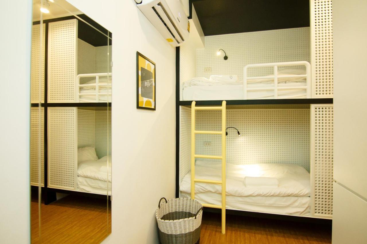Folk Poshtel Asok Bangkok Exterior foto